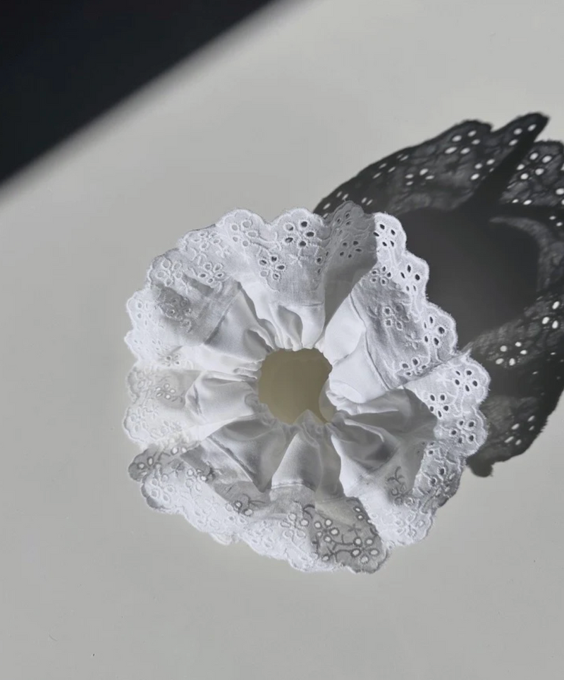 GIANT BRODERIE ANGLAISE LACE SCRUNCHIE