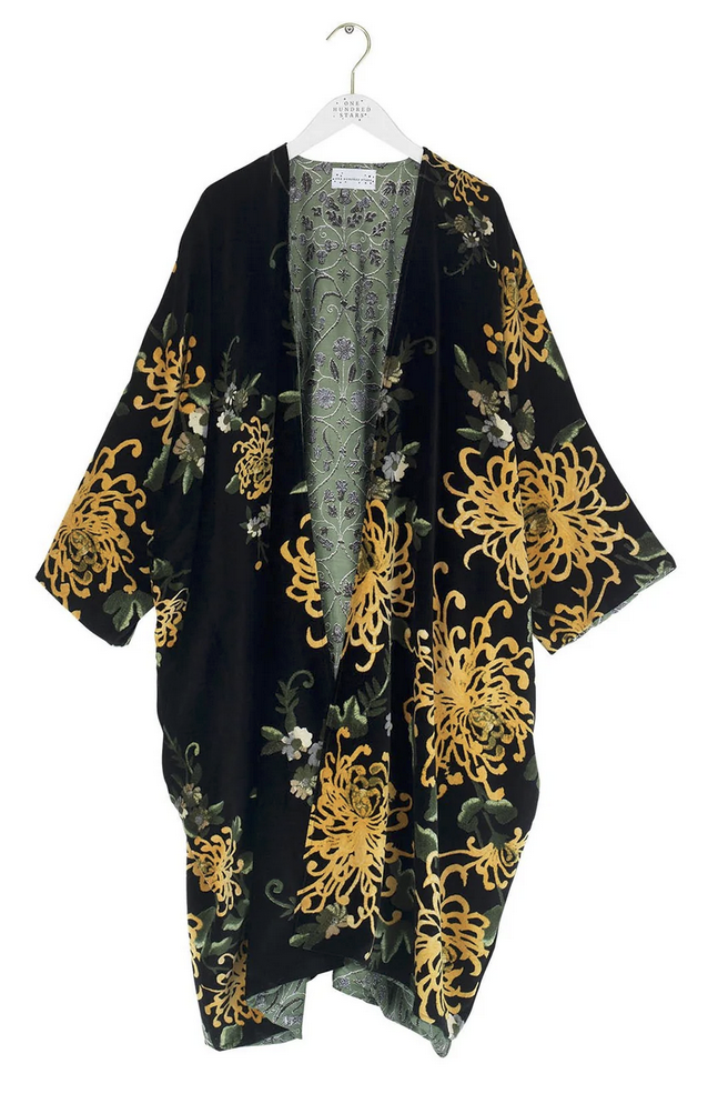 Chrysanthemum Black Velvet Grande Kimono