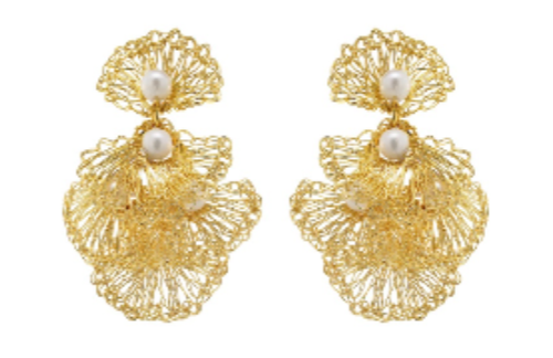 Lavish Cascading Shells with Pearl Details Woven Gold Wire