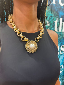 Chunky Pearl & Gold short necklace